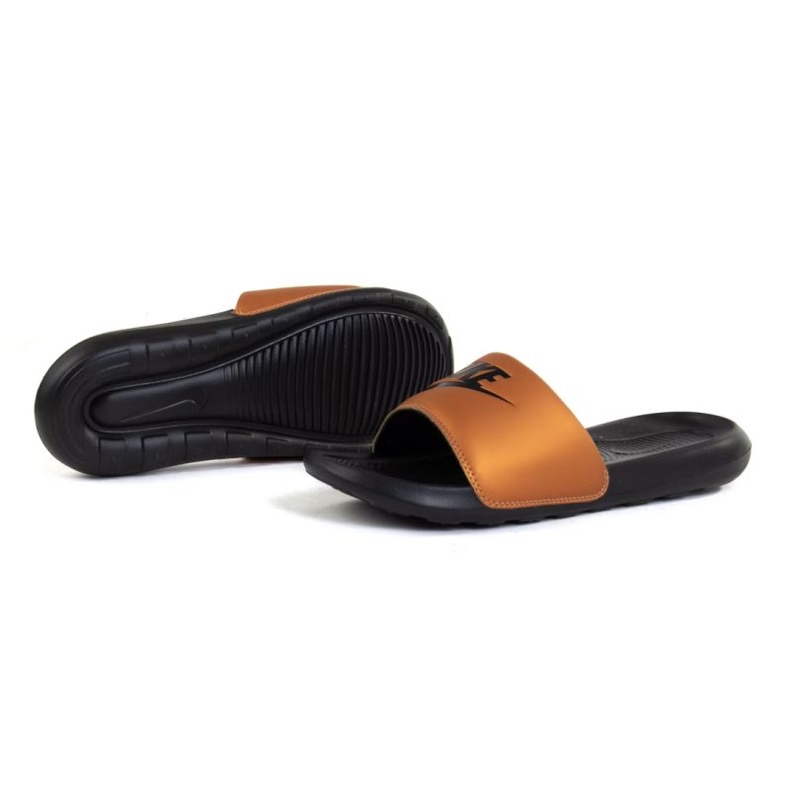 Chaussons Nike Victori One Slide W CN9677-003 d'or