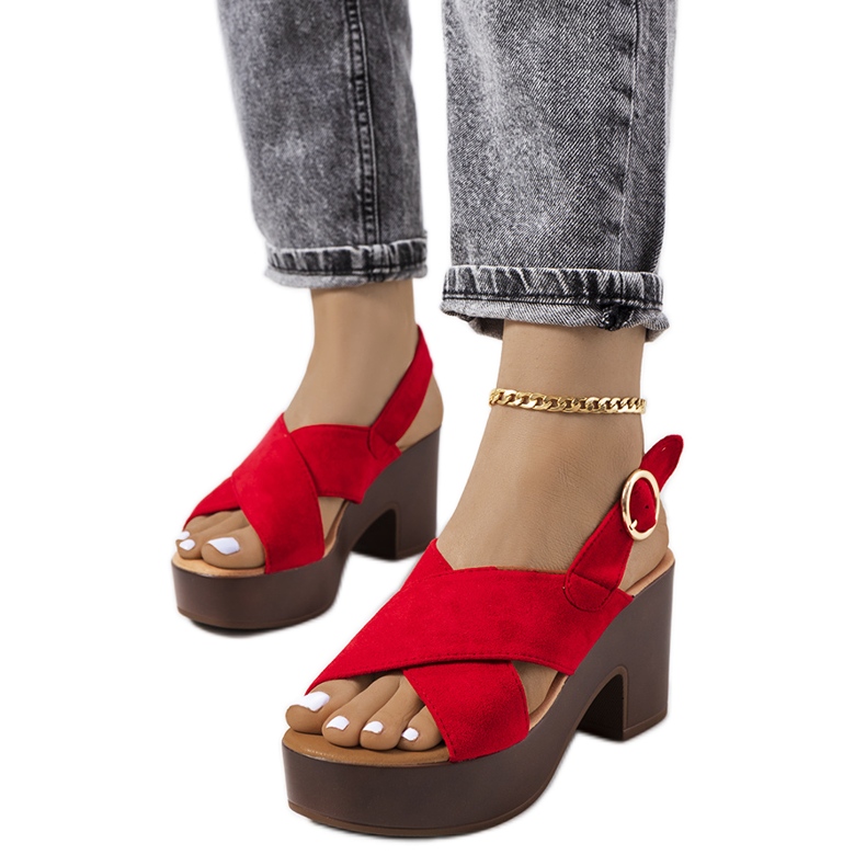 Sandales rouges sur la plateforme Chapel Sandales rouges sur la plateforme Chapel