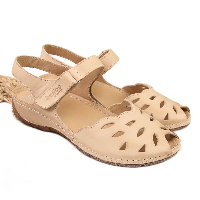 Sandales en cuir pour femme sur un coin beige Helios 4011