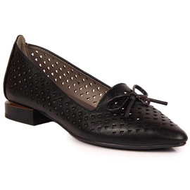 Chaussures Jezzi noires pointues ajourées pour femmes le noir