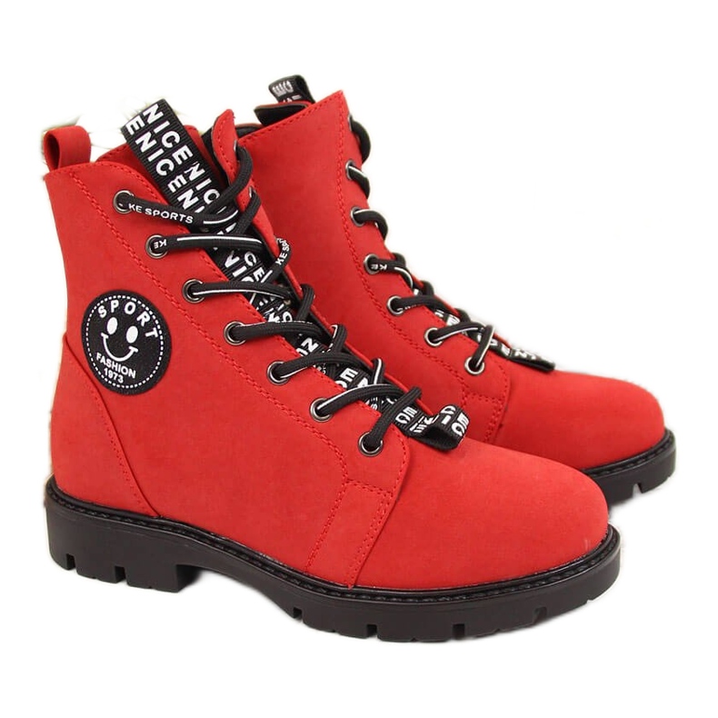 Les ouvrières des filles au chaud Vinceza rouge