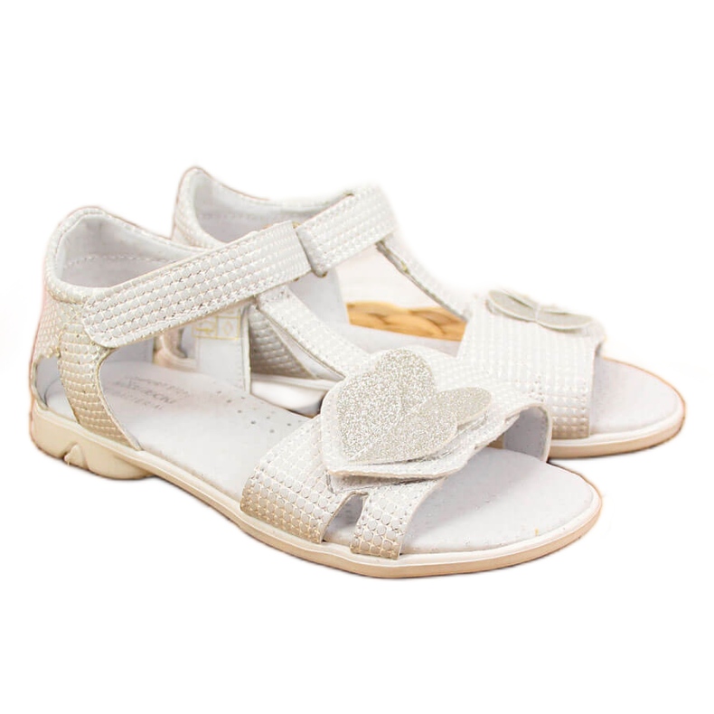 Sandales blanches pour filles avec velcro Kornecki 6331
