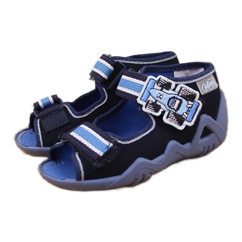 Chaussons garçon pour la maternelle sur navets Befado bleu marine