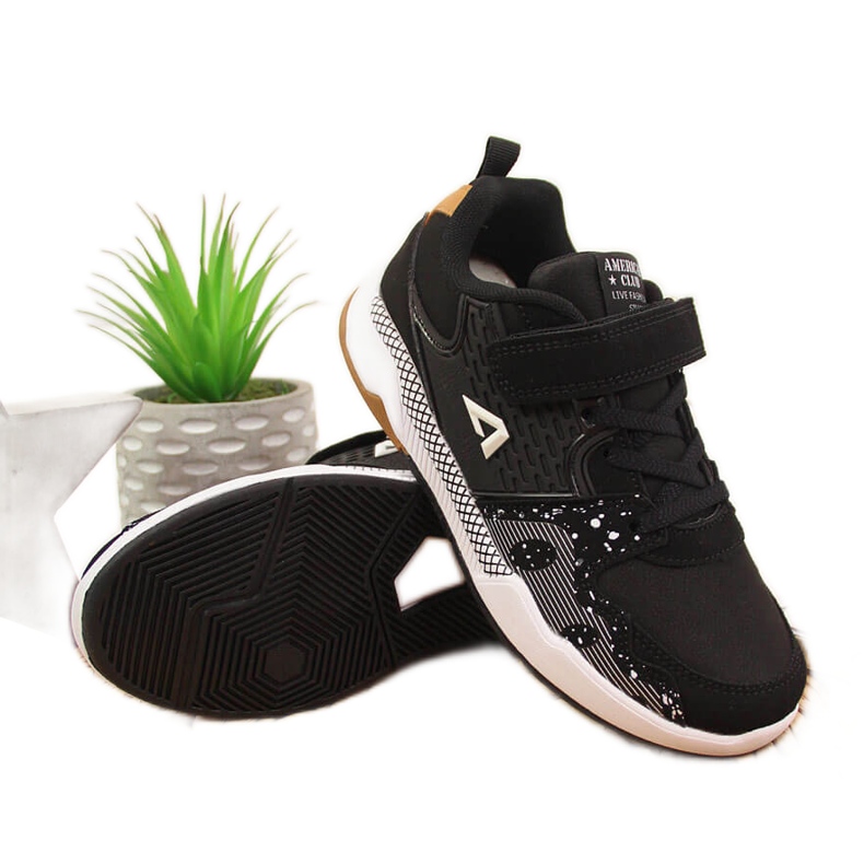 Chaussures de sport pour enfants American Club noires avec velcro le noir