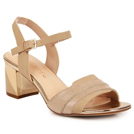 Sandales pour femmes sur le poteau d'or de Sergio Leone doré