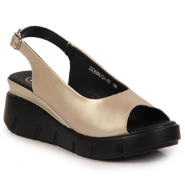 Sandales pour femmes en cuir sur un coin doré Filippo d'or