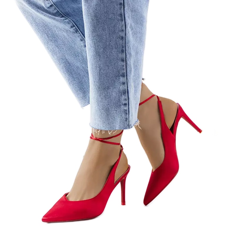 Escarpins rouges avec un lien Anneli