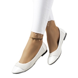 Ballerines blanches ajourées Kirsti écru