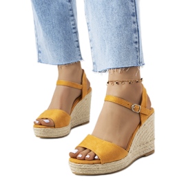 Espadrilles marron sur le talon compensé Strasse brun Espadrilles marron sur le talon compensé Strasse brun