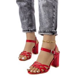 Sandales rouges sur un poteau Dolling Sandales rouges sur un poteau Dolling