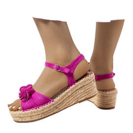 Espadrilles roses sur la plateforme Straden