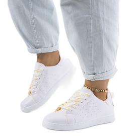 Chaussures de sport blanches et jaunes Koho Chaussures de sport blanches et jaunes Koho