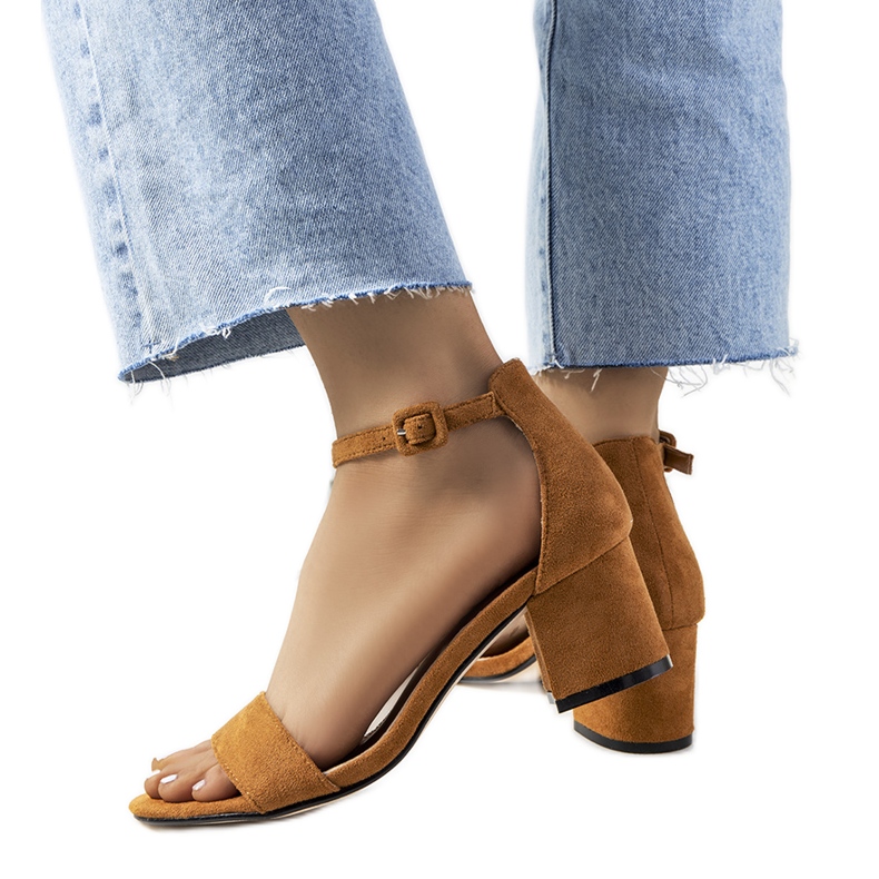 Sandales marron sur le poteau Deshe brun