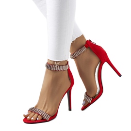 Sandales rouges sur un talon Gallegos Sandales rouges sur un talon Gallegos