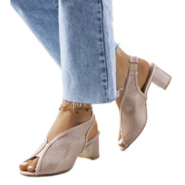 Sandales ajourées rose jonc doré