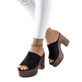 Chaussons noirs sur la plateforme Klaren le noir Chaussons noirs sur la plateforme Klaren le noir