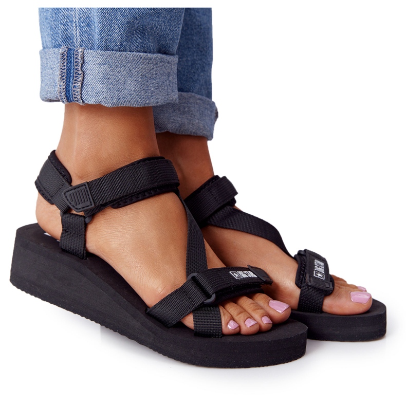 Sandales de mousse féminine sur Wedge Big Star FF274A349 Black le noir