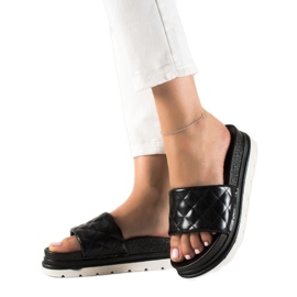 Small Swan Chaussons matelassés sur la plate-forme noir