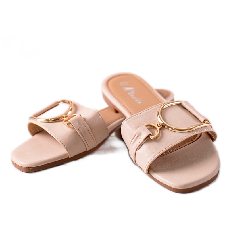 SHELOVET Chaussons élégants avec un ornement beige