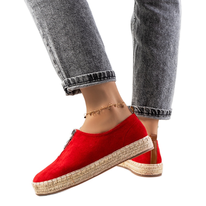 Les espadrilles rouges de Verneli