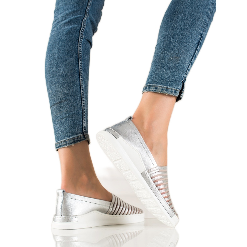 T.Sokolski Slipons en cuir argenté