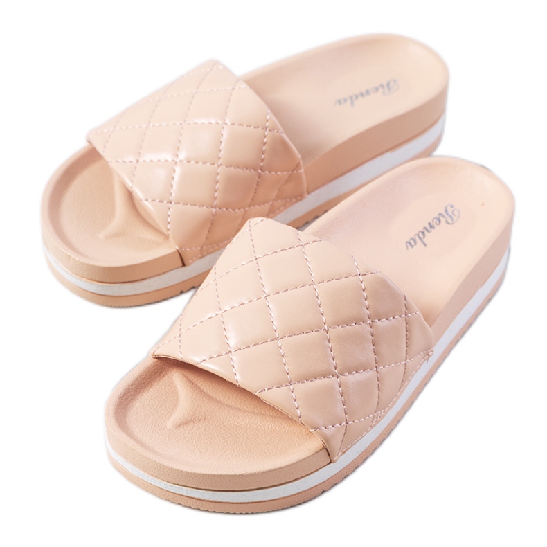 Chaussons matelassés roses Hassell Chaussons matelassés roses Hassell