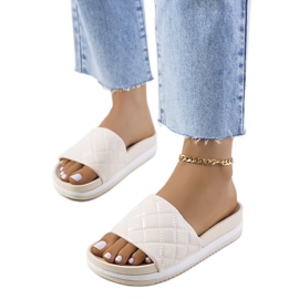 Chaussons matelassés Hassell beiges Chaussons matelassés Hassell beiges