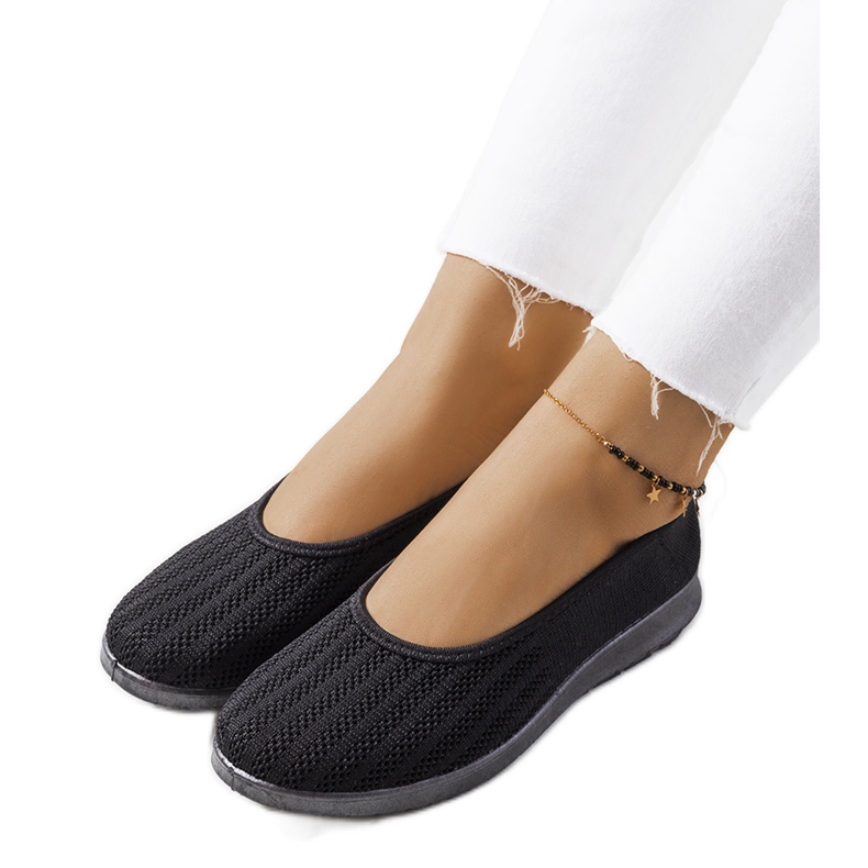 Baskets noires de Meeri le noir