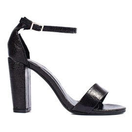 SHELOVET Sandales sur une barre fixe noir