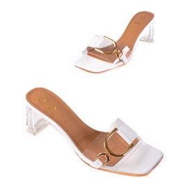 SHELOVET Chaussons transparents sur le poteau blanc