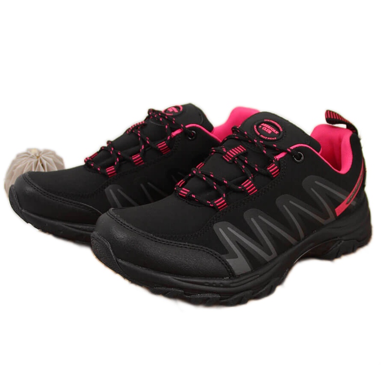Chaussures de trekking femme imperméables noires et roses American Club le noir