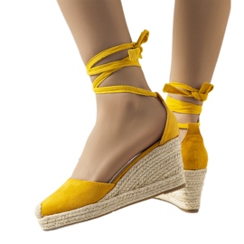 Espadrilles jaunes sur le compensé Tyler