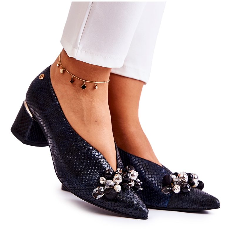 Escarpins En Cuir Avec Décoration Laura Messi 2487 Noir le noir Escarpins En Cuir Avec Décoration Laura Messi 2487 Noir le noir