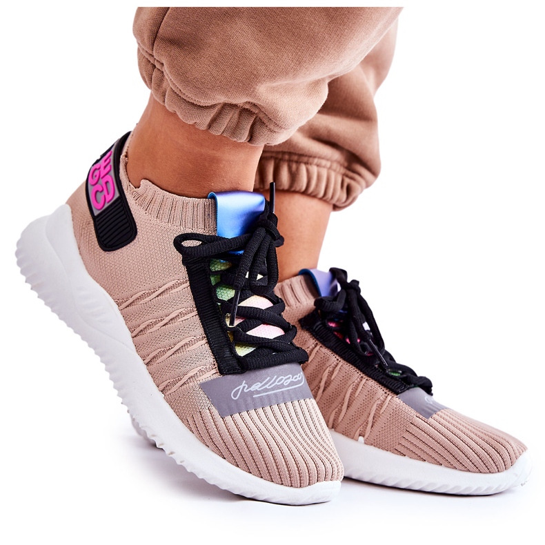 Chaussures de sport pour femmes Baskets à enfiler Beige Klayra Chaussures de sport pour femmes Baskets à enfiler Beige Klayra