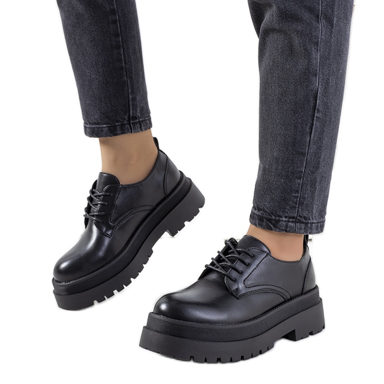 Des chaussures noires sur la plateforme Foxton le noir Des chaussures noires sur la plateforme Foxton le noir