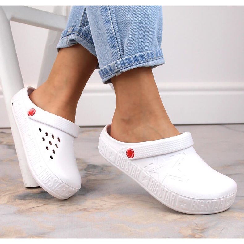 Chaussons en mousse blanche Big Star II275003 kroks blancs
