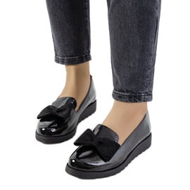 BM Chaussures laquées noires Voeren