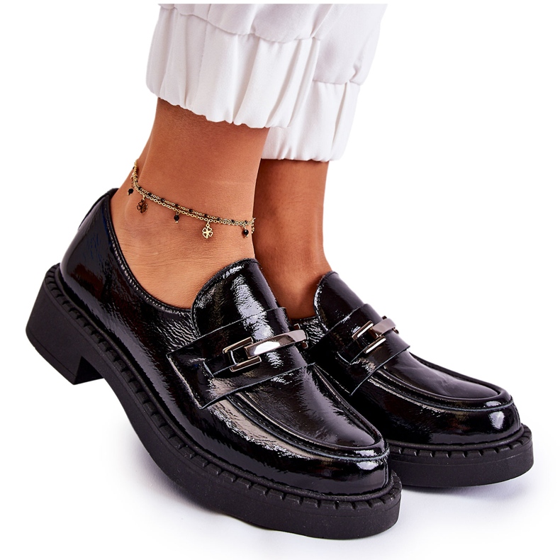 Chaussures Laquées Avec Ornement En Argent Noir Hestill le noir