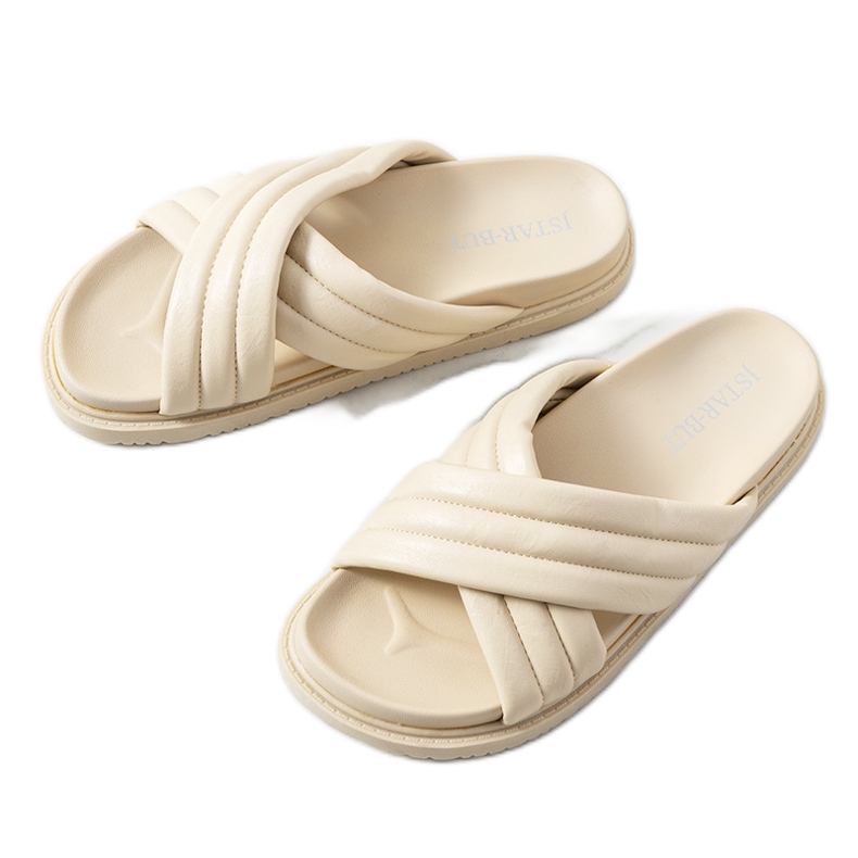 Chaussons beiges sur la plateforme Daintree