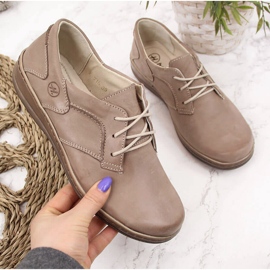 Chaussures pour femmes confortables en cuir beige Helios 715