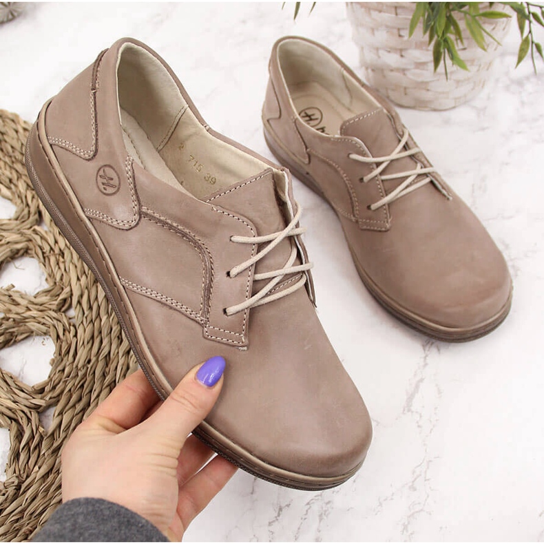 Chaussures pour femmes confortables en cuir beige Helios 715