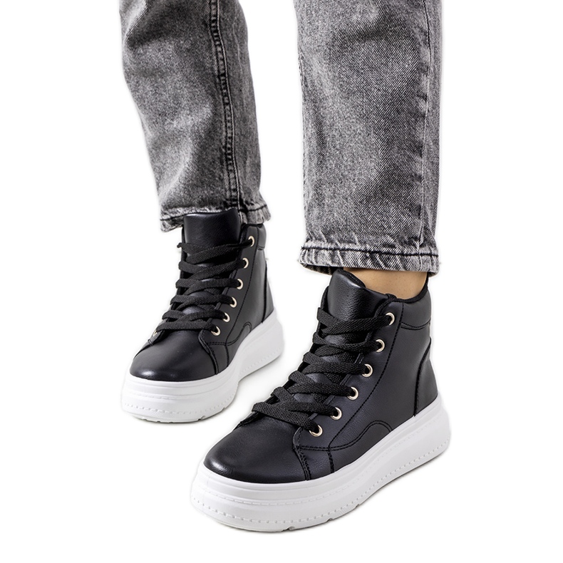 Baskets noires de Nandew le noir