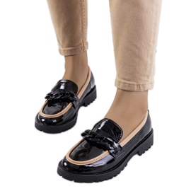 Chaussures laquées noires d'Eldark