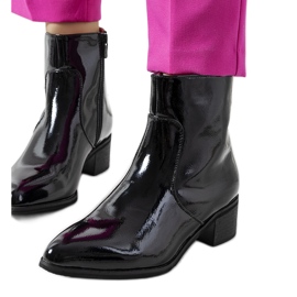 Bottes isolées noires de Huart le noir Bottes isolées noires de Huart le noir