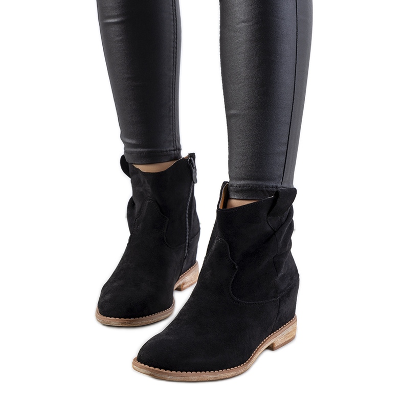 Bottes noires sur un talon compensé intérieur Hunjet le noir