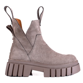 Bottes brunes Shelovet pour femmes sur une plate-forme haute