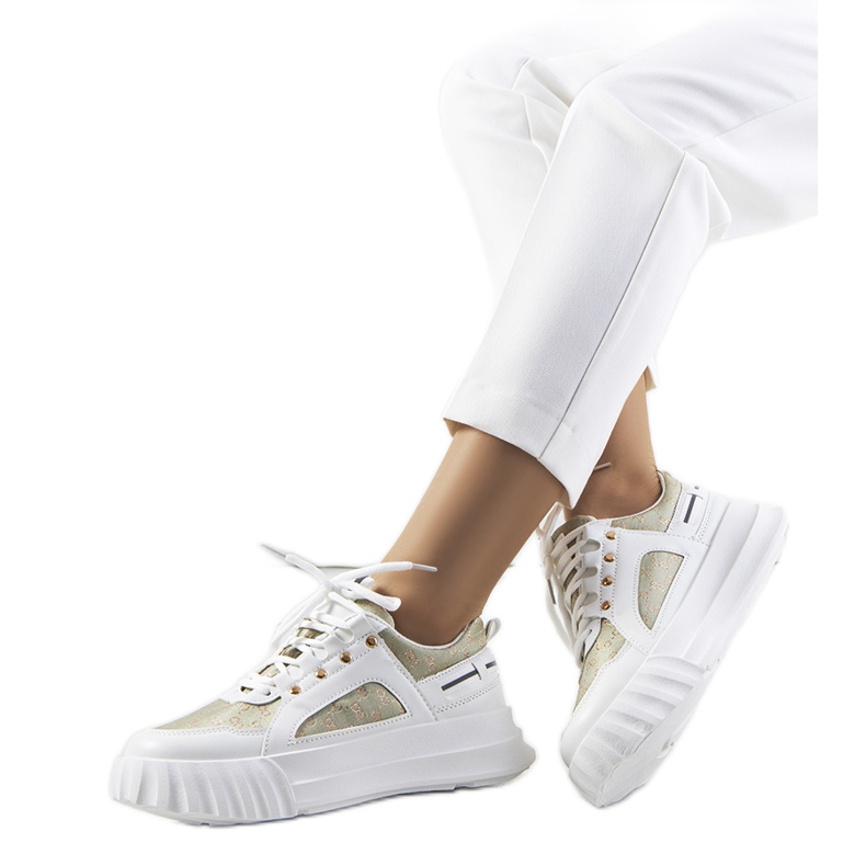PA1 Les baskets vertes d'Heleno blanche