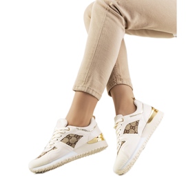 Baskets beiges de Malrton