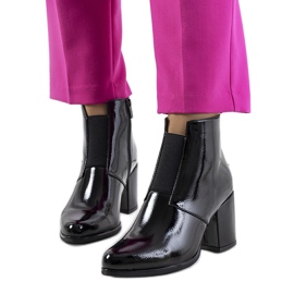 Cuir verni noir de Norwich