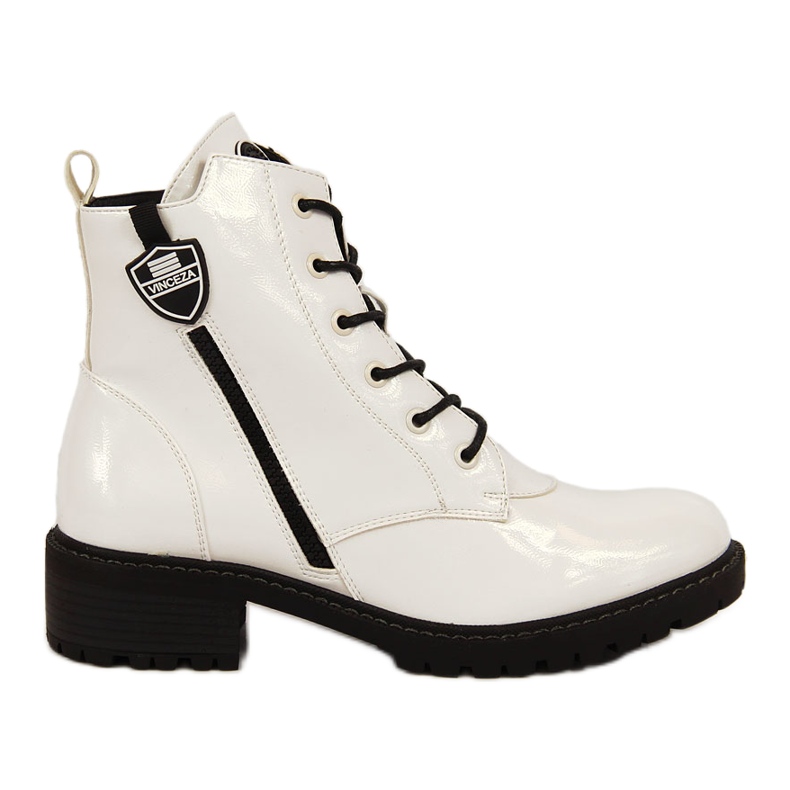 Bottes pour femmes, bottes Vinceza laquées blanches isolées